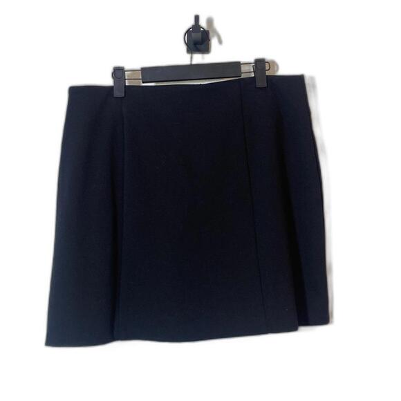 Skirt - Picture 4 of 6